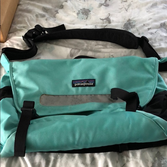 Patagonia Handbags - Patagonia side bag